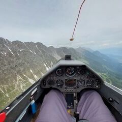 Flugwegposition um 11:36:39: Aufgenommen in der Nähe von Innsbruck, Österreich in 2080 Meter